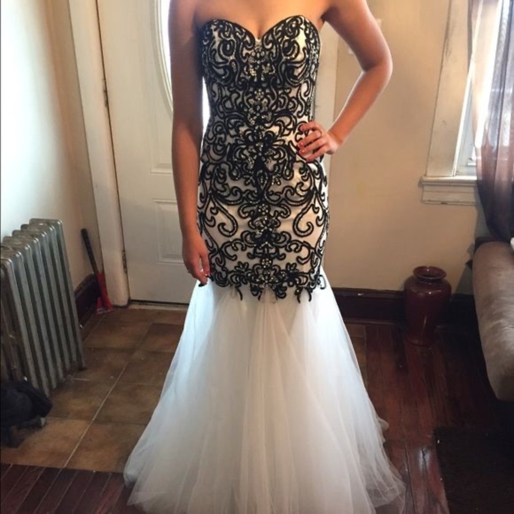 Black and white dress